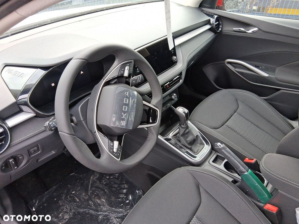 Skoda Fabia 1.0 TSI Drive DSG - 5