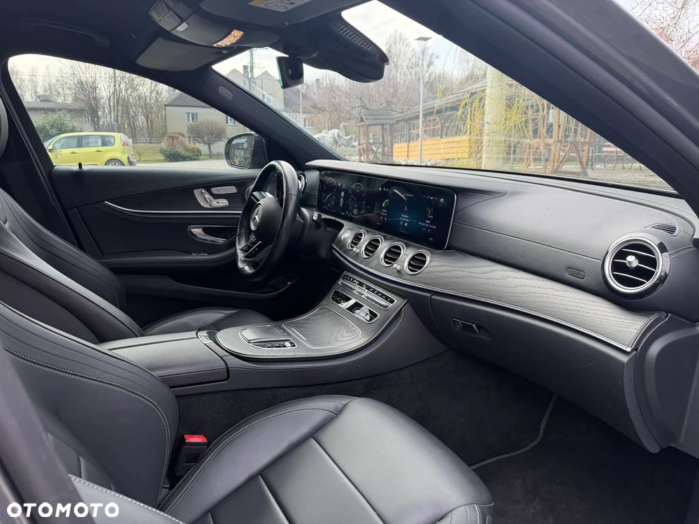 Mercedes-Benz Klasa E 220 d 9G-TRONIC - 11