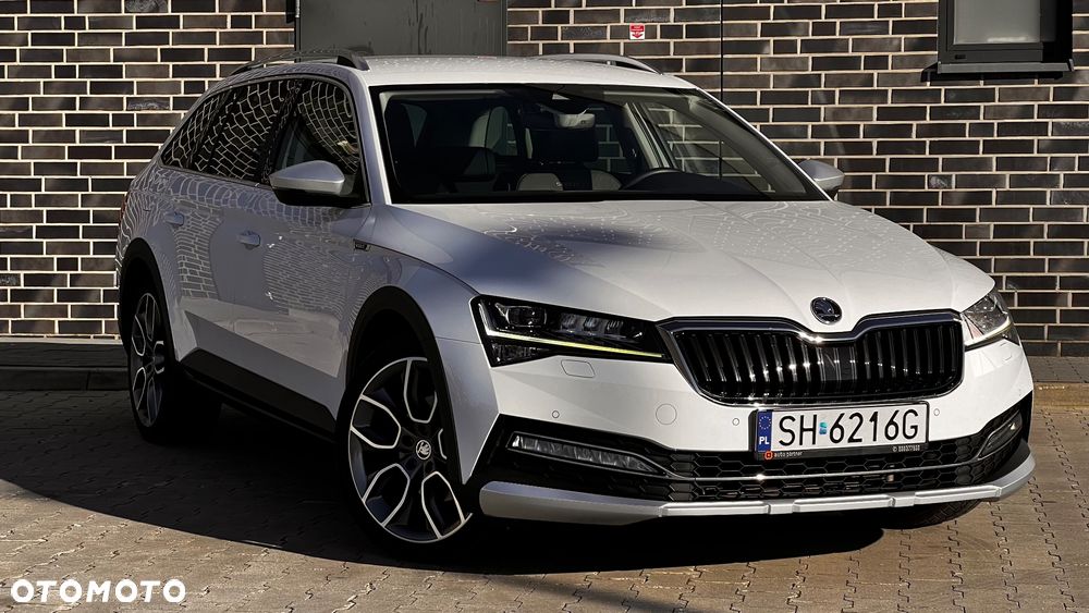 Skoda Superb Combi 2.0 TDI 4x4 DSG Scout - 11