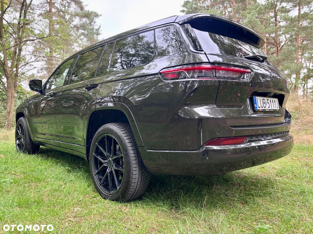 Jeep Grand Cherokee - 30