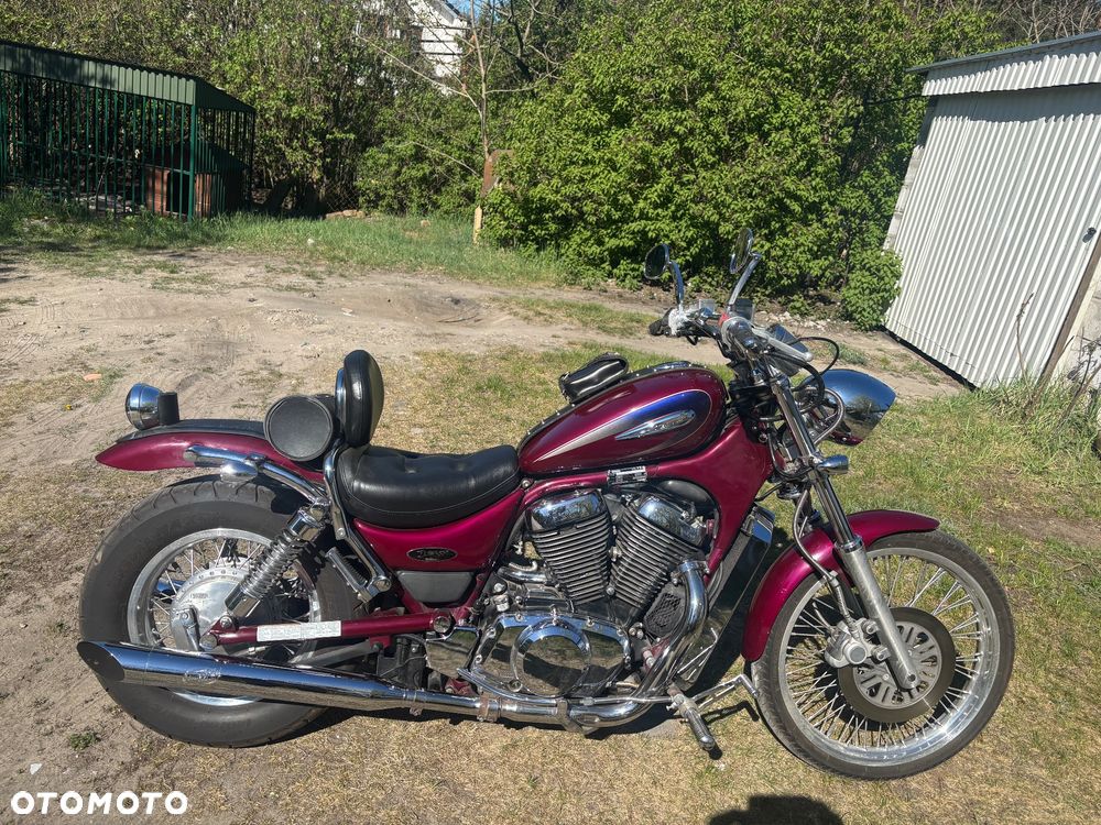 Suzuki Intruder - 1