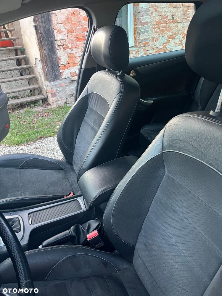 Ford Mondeo 2.2 TDCi Trend - 23