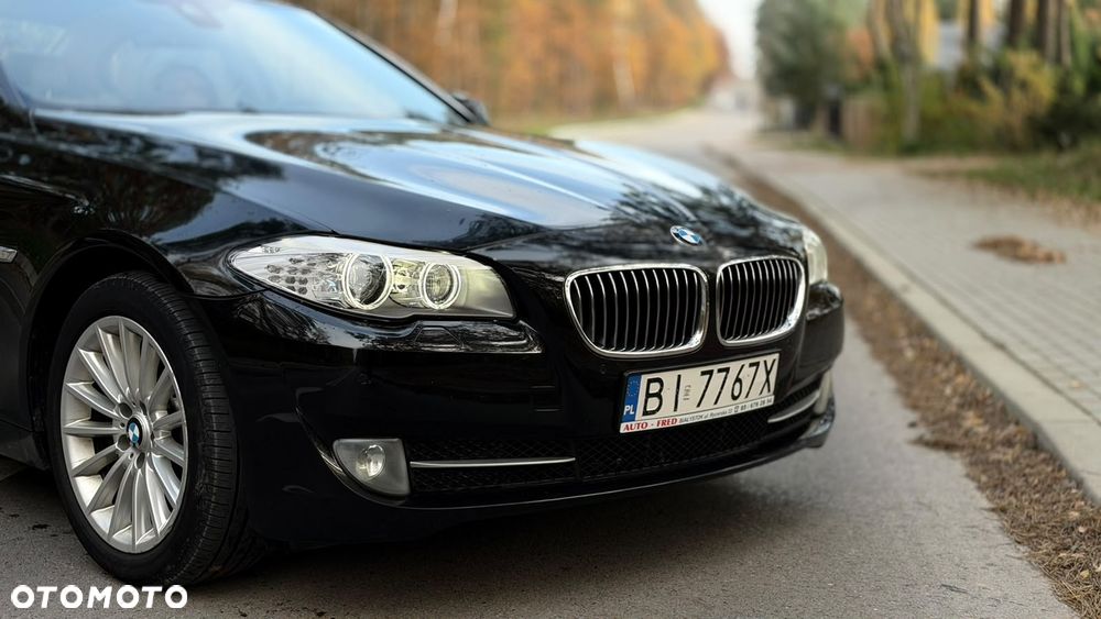 BMW Seria 5 530d xDrive - 10