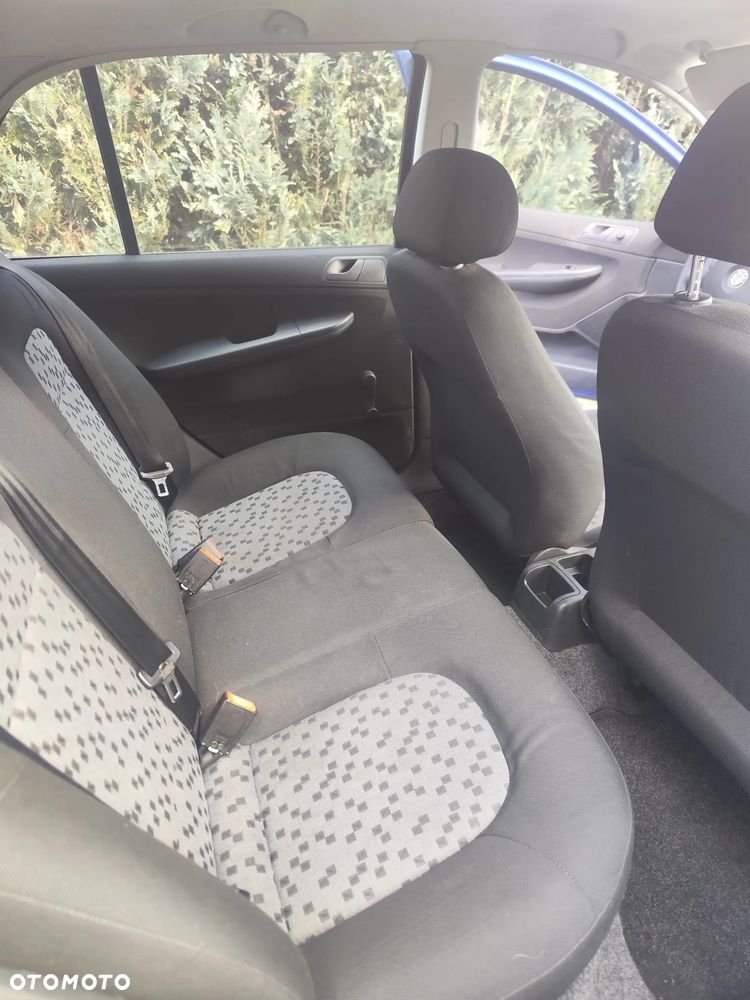 Skoda Fabia 1.4 16V Active - 6