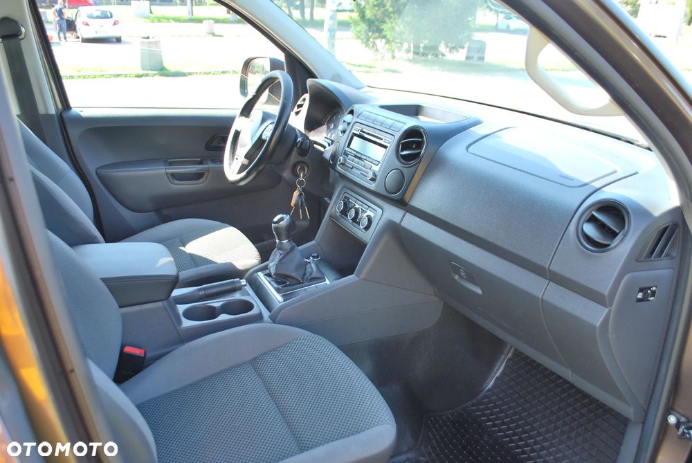 Volkswagen Amarok - 12