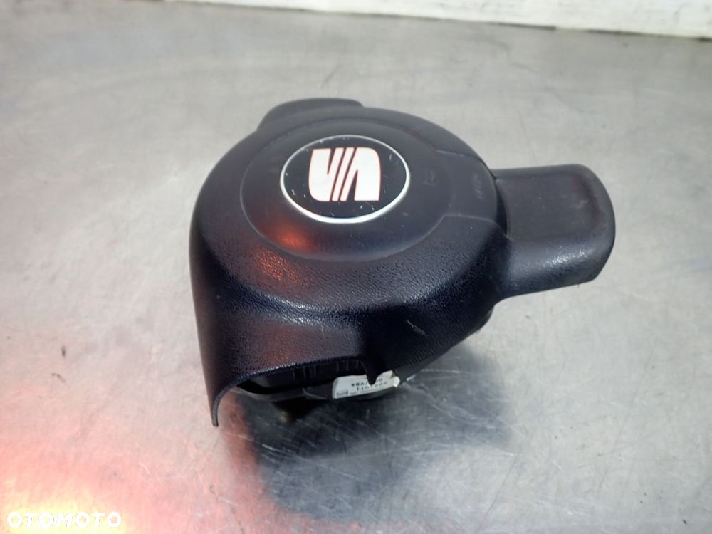 PODUSZKA KIEROWCY SEAT LEON II - 2