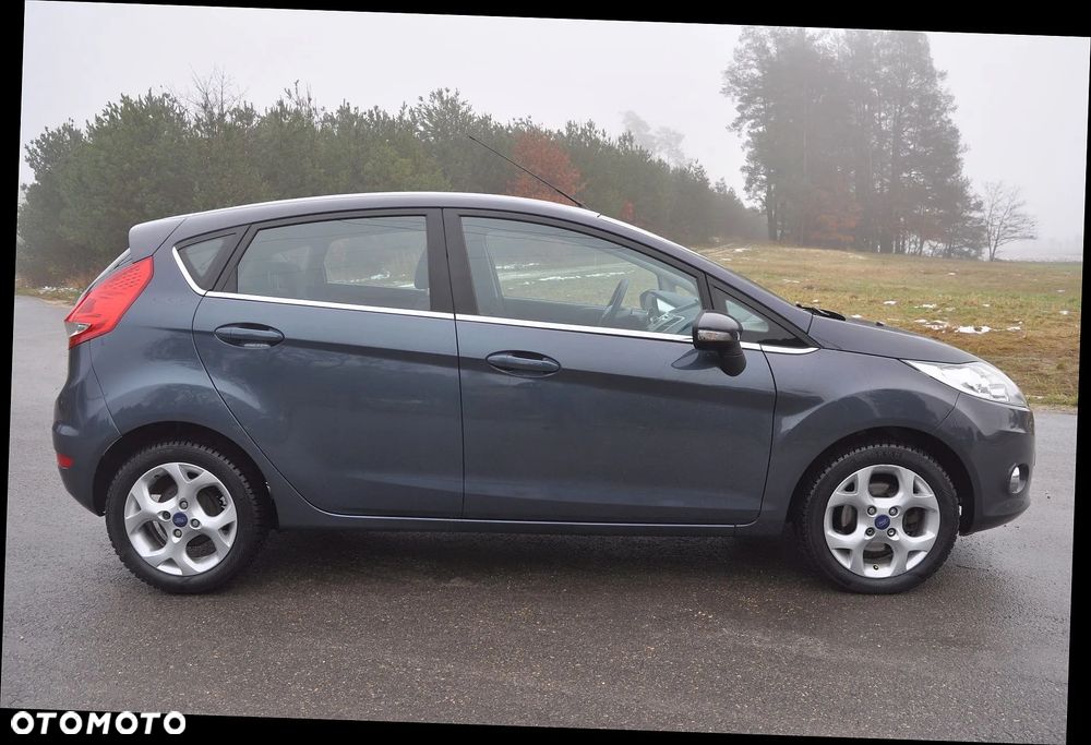 Ford Fiesta 1.4 Autom Titanium - 10