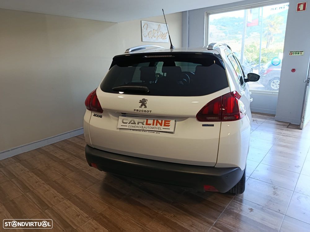 Peugeot 2008 1.2 PureTech Style - 10