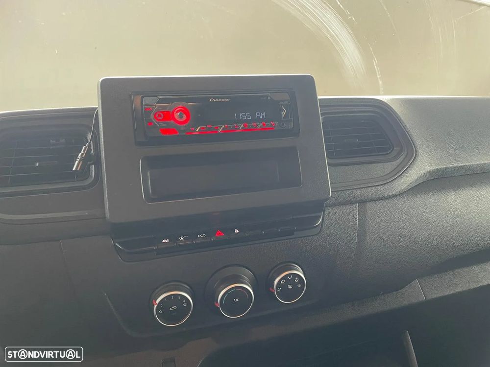 Renault Master 2.3 DCI - 11