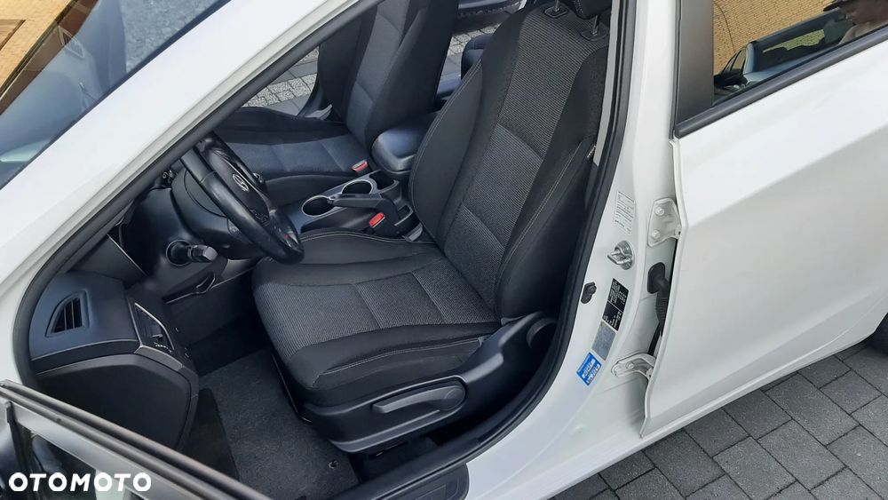 Hyundai i30 1.4 CRDi Trend - 8