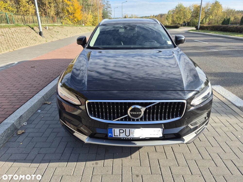 Volvo V90 Cross Country - 18
