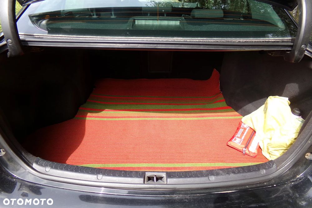 Toyota Avensis 2.0 D-4D Premium - 18