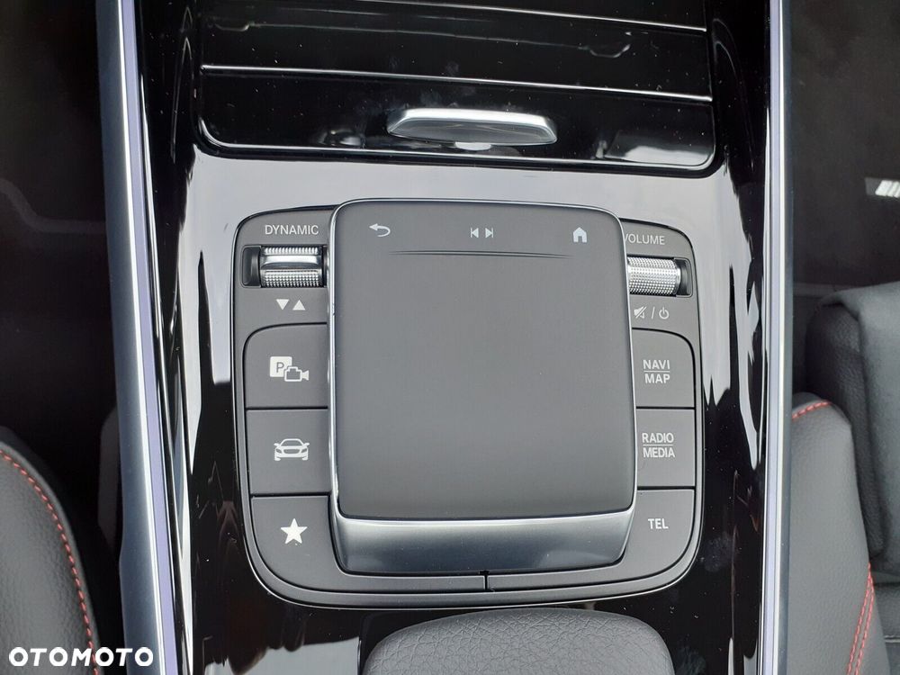 Mercedes-Benz EQB - 18