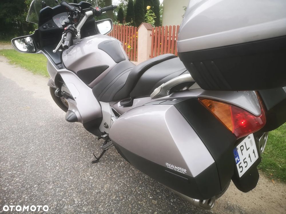 Honda ST - 4