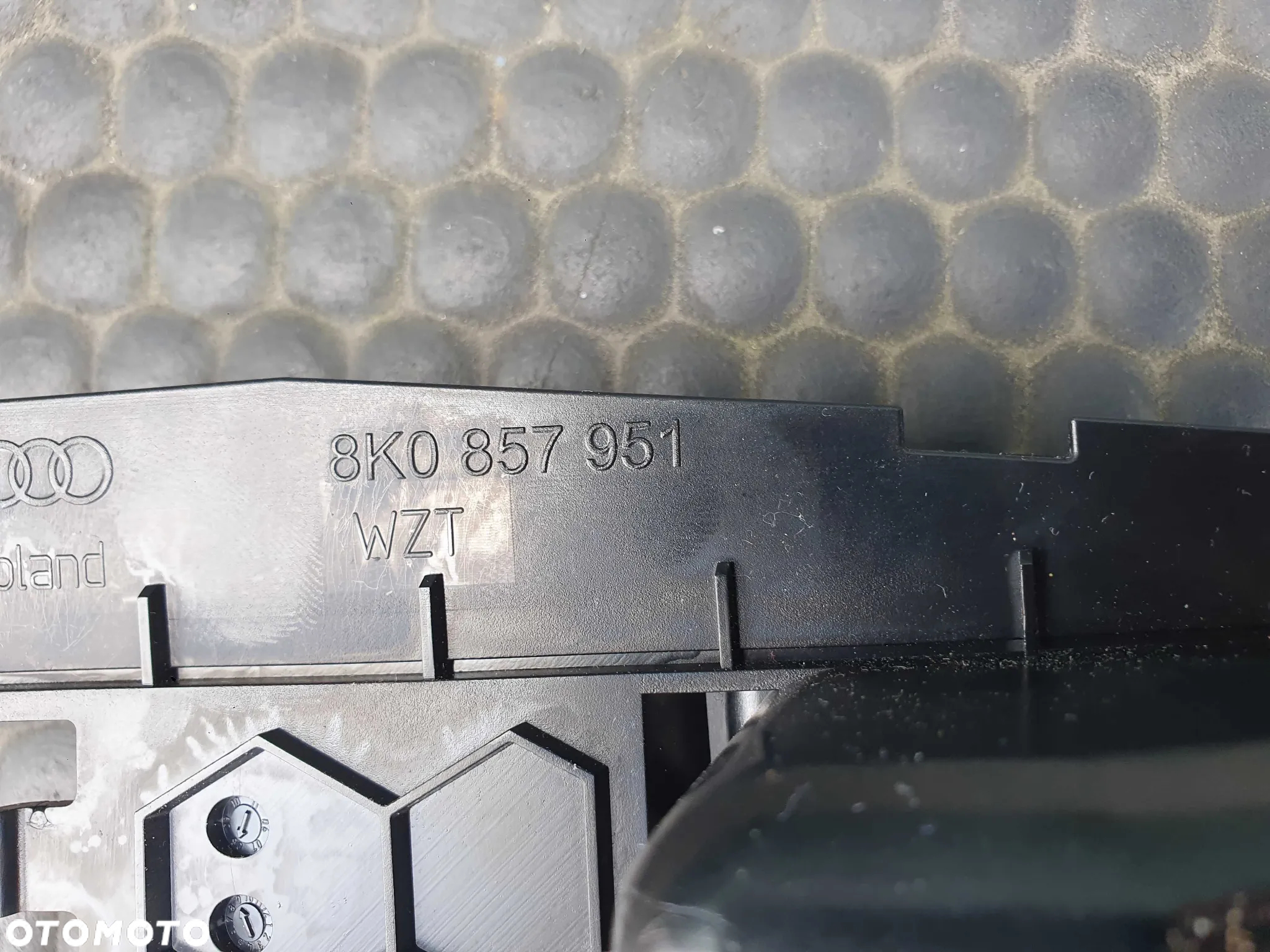 Popielniczka 8K0857951 Klapka Zapalniczka Wklad Czarna Audi A4 B8 A5 Q5 - 22