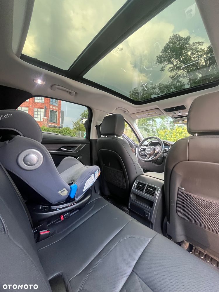 Jaguar F-Pace P250 AWD R-Dynamic S - 10