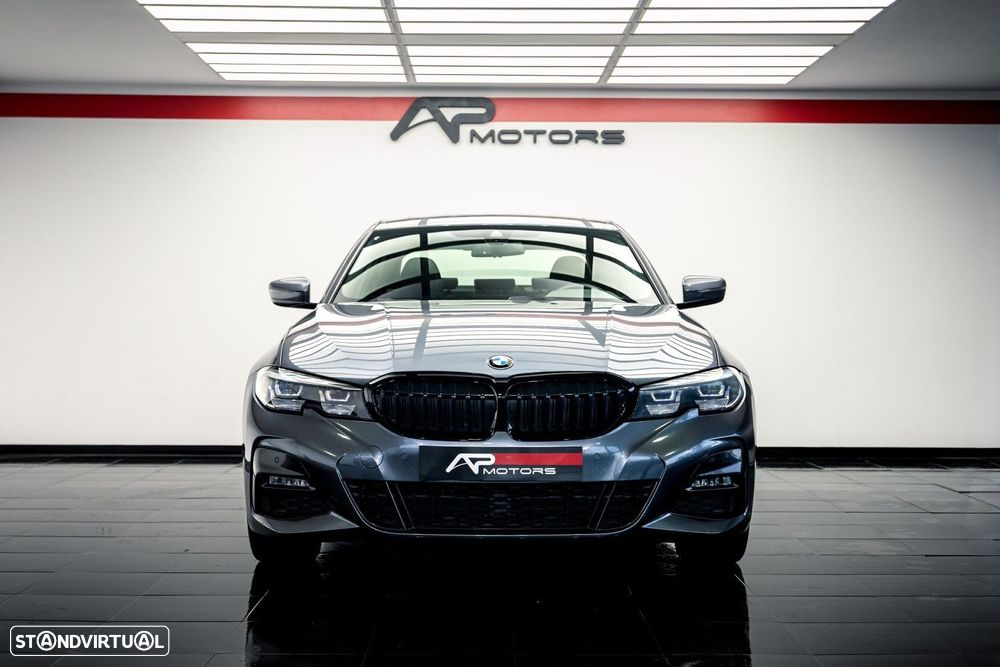 BMW 330 e iPerformance Pack M - 3