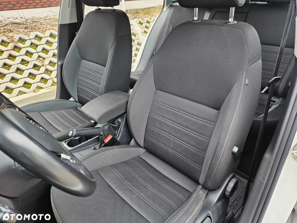 Skoda Octavia 1.6 TDI SCR Ambition - 14