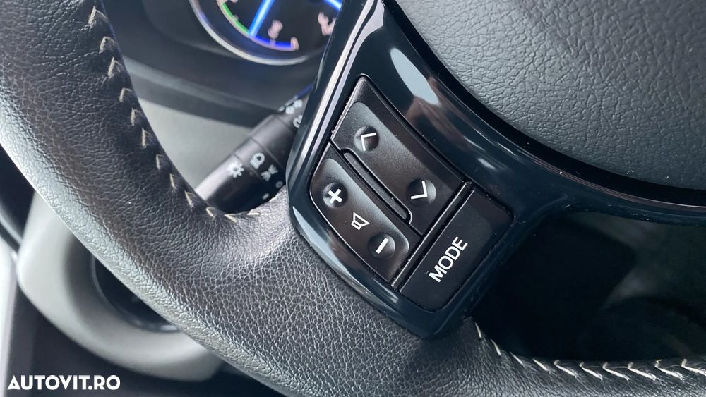 Toyota Yaris 1.5 VVT-i HSD Active - 11