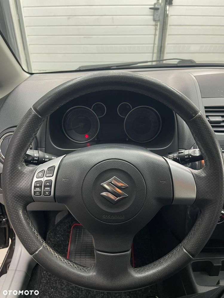 Suzuki SX4 1.6 VVT 4x2 Club - 37