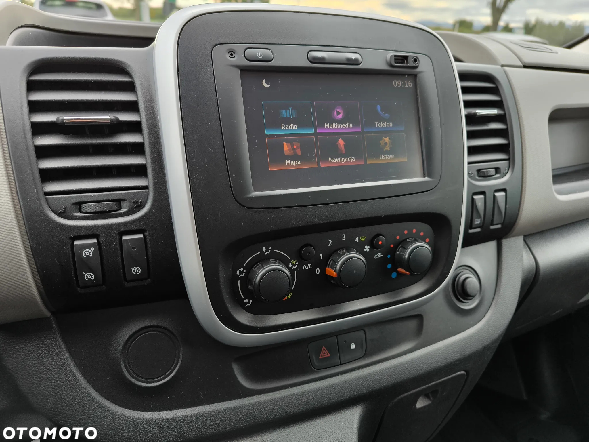 Renault Trafic - 21