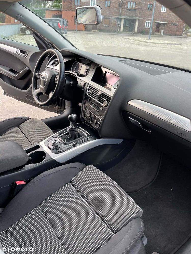 Audi A4 Avant 2.0 TDI DPF - 9