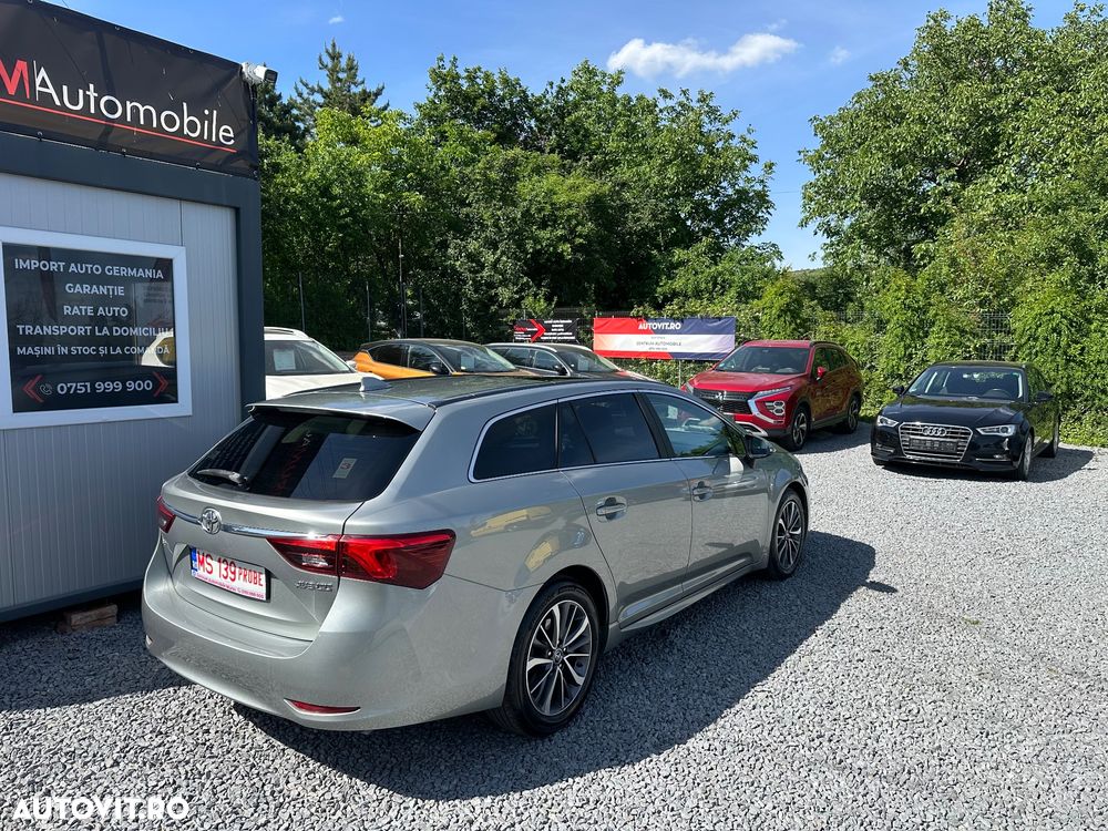 Toyota Avensis 2.0 D-4D Executive - 12