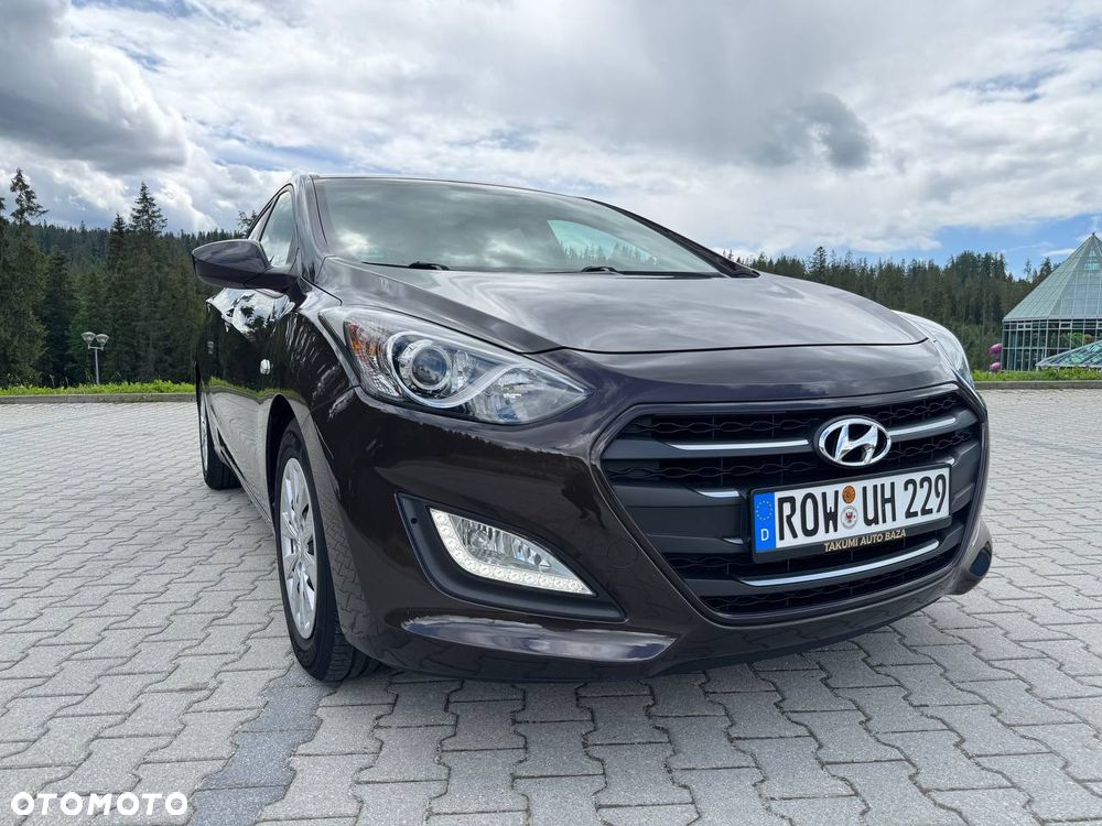 Hyundai i30 blue Kombi 1.4 Classic - 29