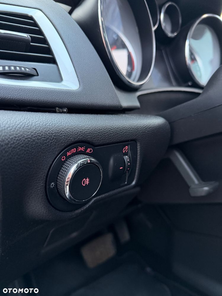 Opel Astra 2.0 CDTI Cosmo - 17