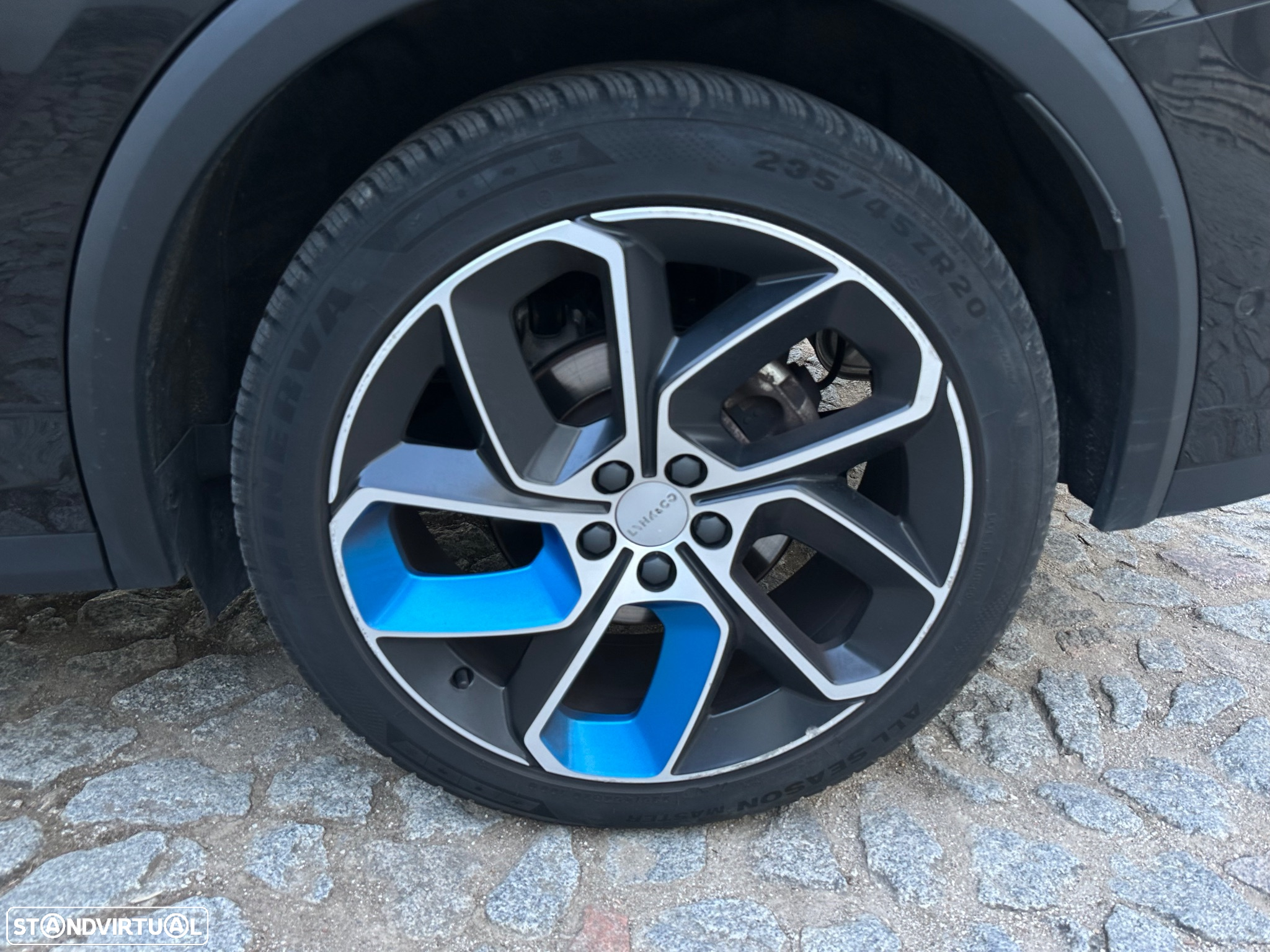 Lynk & Co 01 - 3