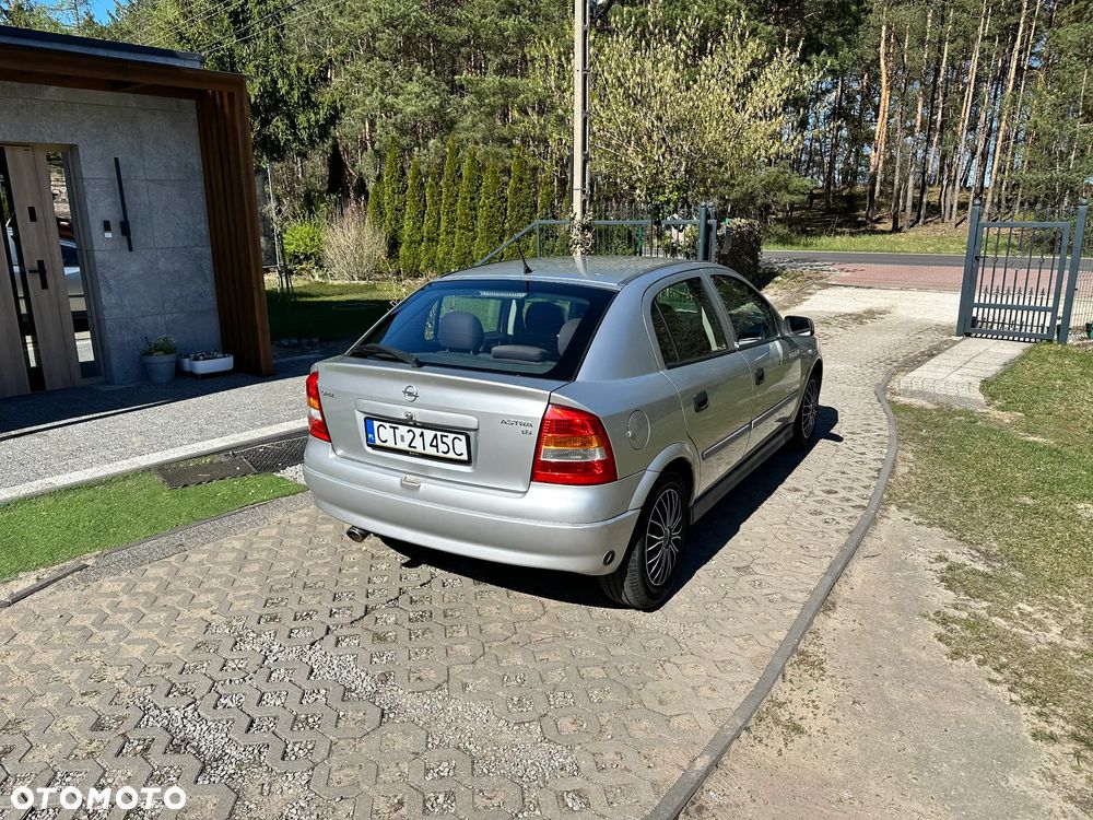 Opel Astra 1.6 - 5