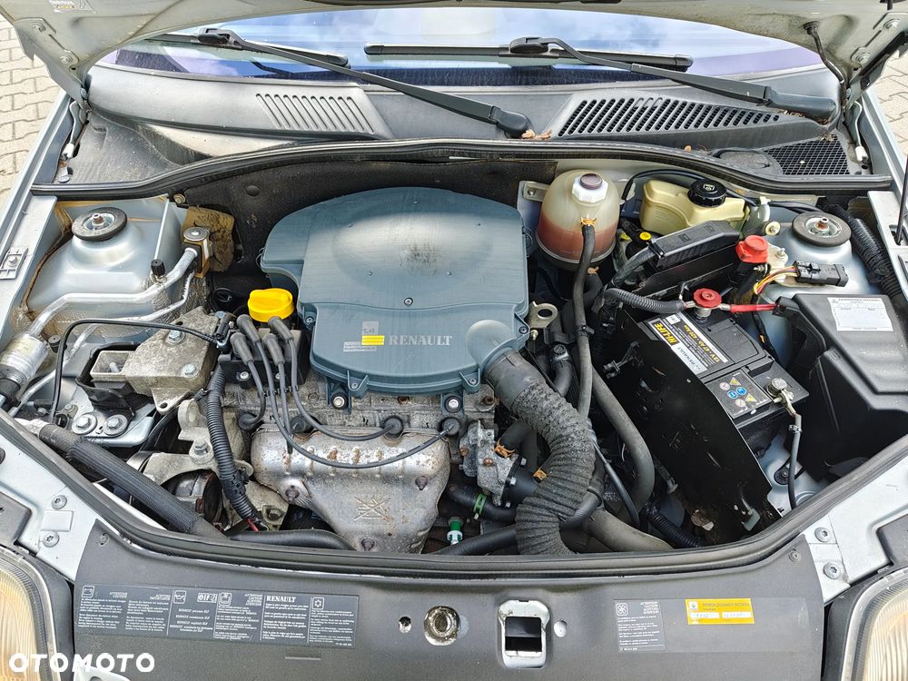 Renault Clio - 8