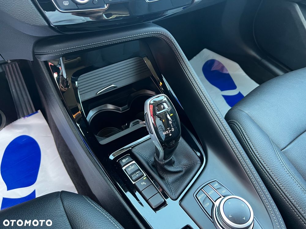 BMW X2 sDrive18i Advantage Plus - 20