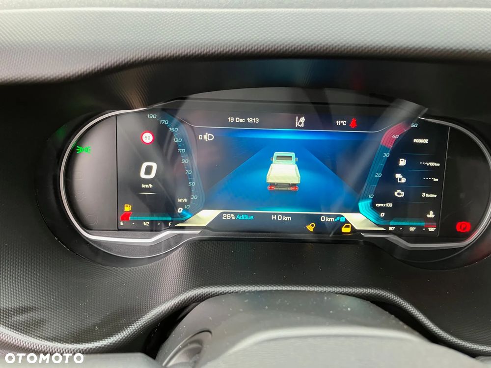 Iveco 3.0 Daily 35C18 kontener winda hak Navi - 15