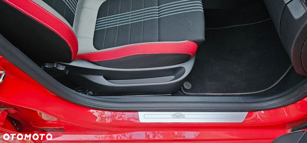 Skoda Fabia 1.2 TSI Monte Carlo - 37