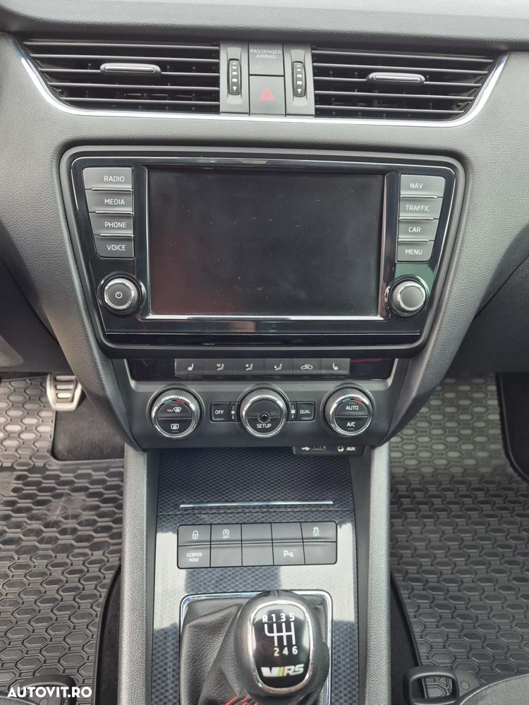 Skoda Octavia 2.0 TSI RS - 14