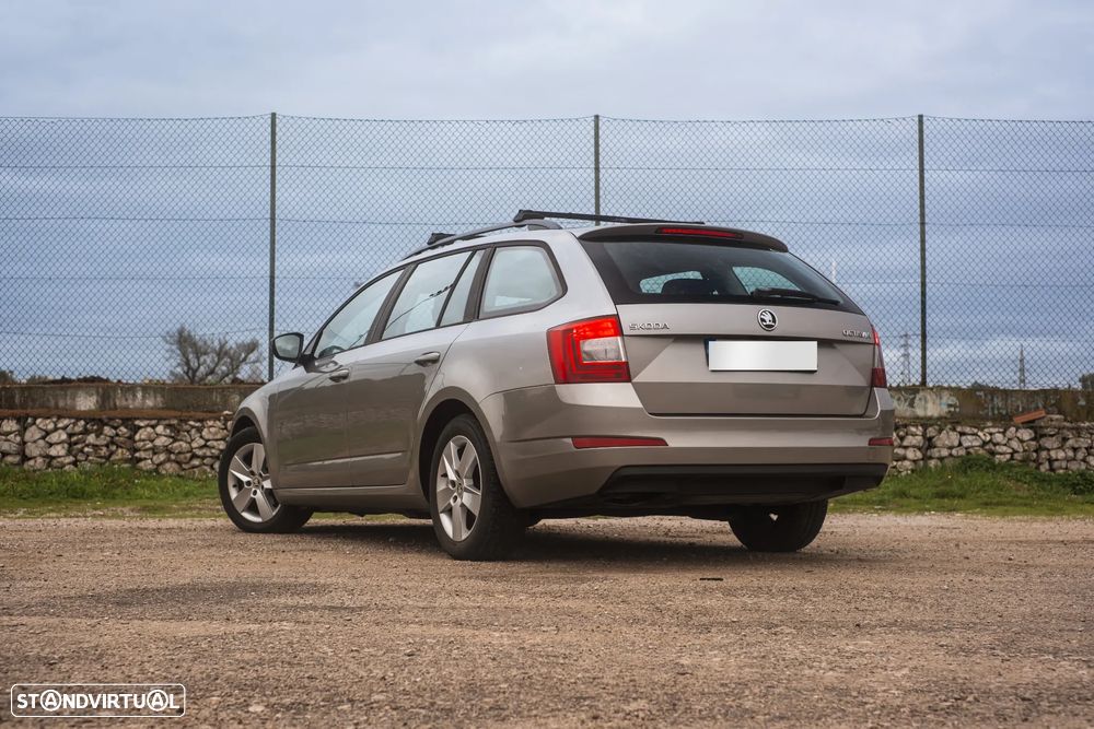 Skoda Octavia Break 1.6 TDi Ambition DSG - 2