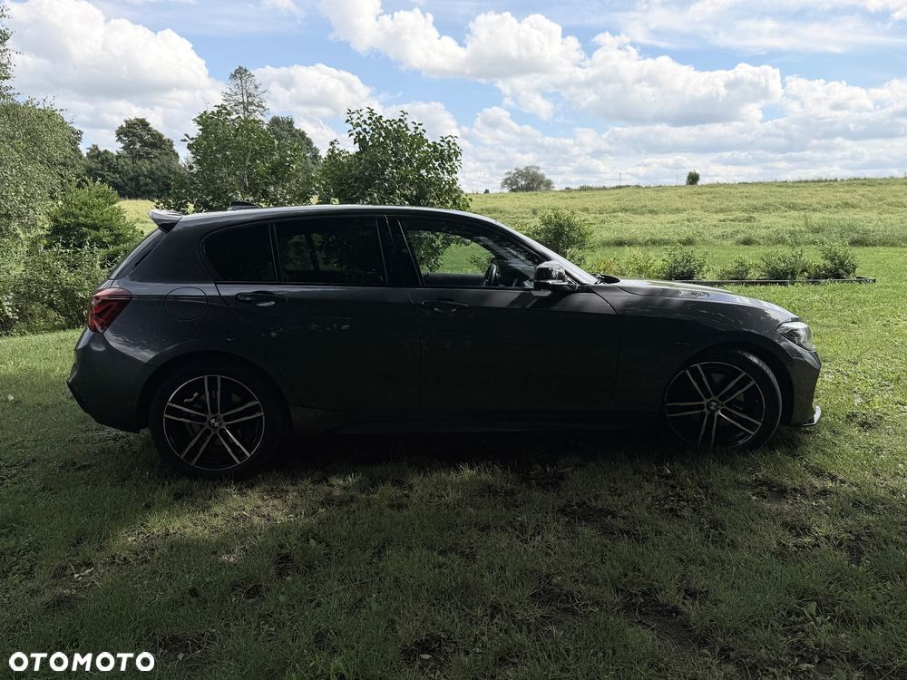 BMW 120I 2019 photo 5