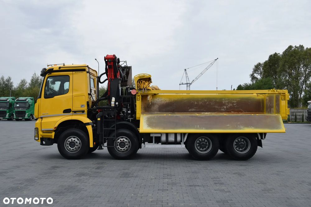 Mercedes-Benz AROCS 3243 / 8x4 / EURO 6 / HDS PALFINGER EPSILON Q170Z / ROTATOR / CHYWTAK / STEROWANIE RADIOWE / WYWROTKA / HYDROBURTA / AUTOMAT / SYSTEM KAMER CYFROWYCH / KAMERA COFANIA / NAWIGACJA / HAK / NISKI PRZEBIEG / 2020 / SERWISOWANY / SPROWADZONY - 27