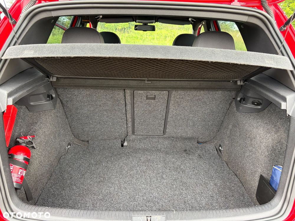 Volkswagen Golf - 24
