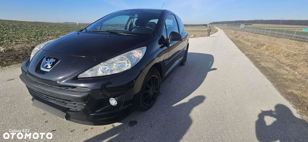 Peugeot 207 1.4 16V Trendy - 3