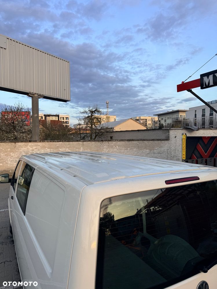 Volkswagen Transporter - 11