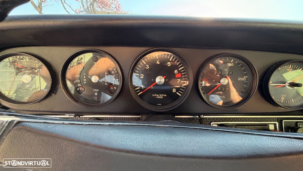 Porsche 911 Série F - 31