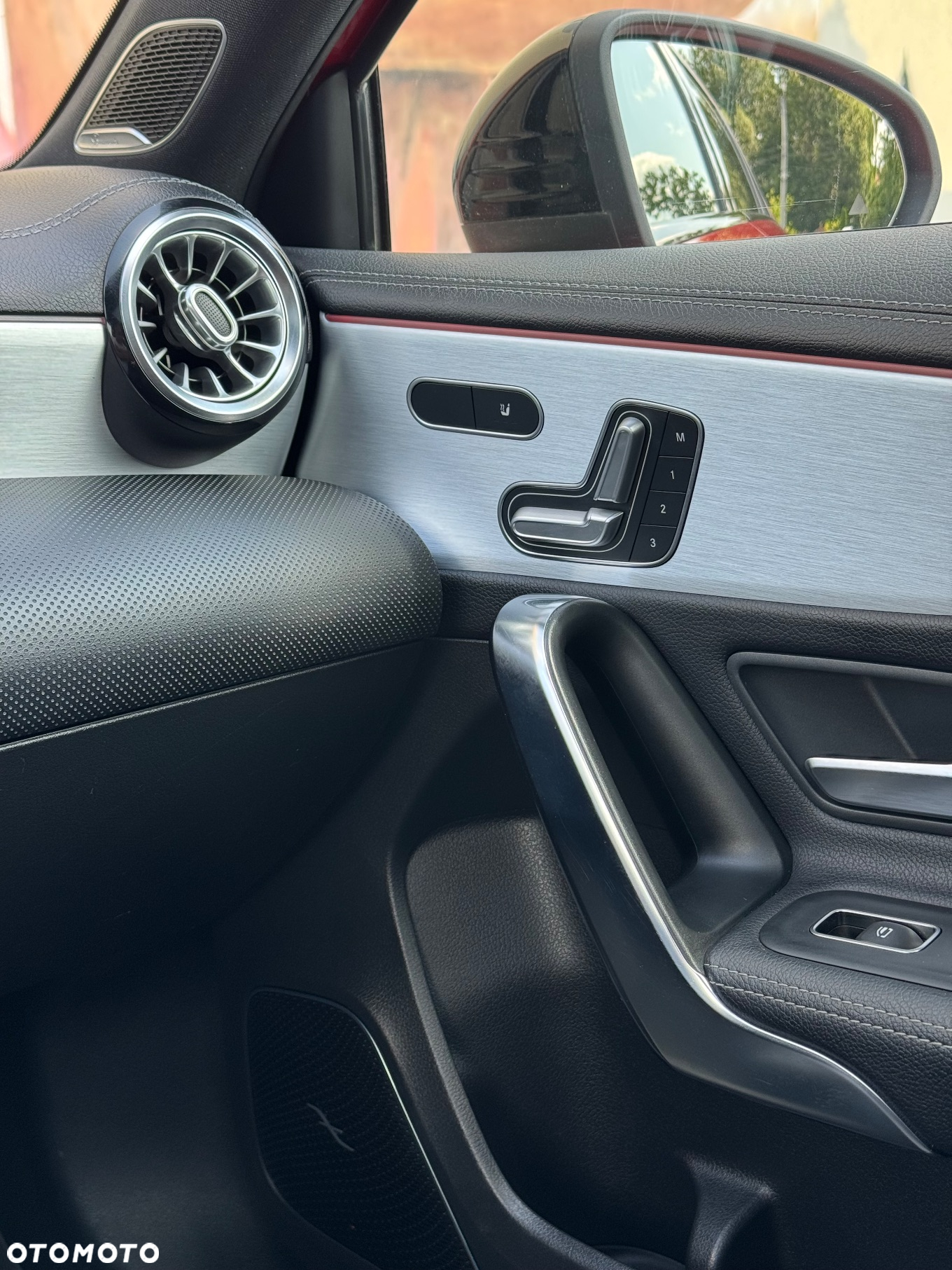 Mercedes-Benz Klasa A 200 AMG Line 7G-DCT - 34