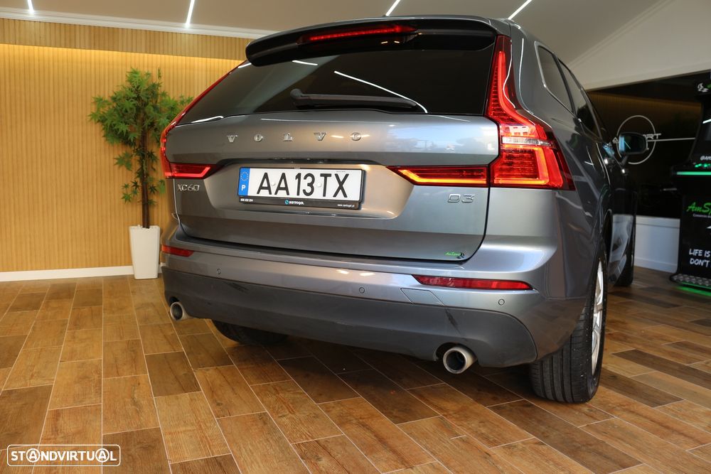 Volvo XC 40 2.0 D3 Momentum Plus - 34