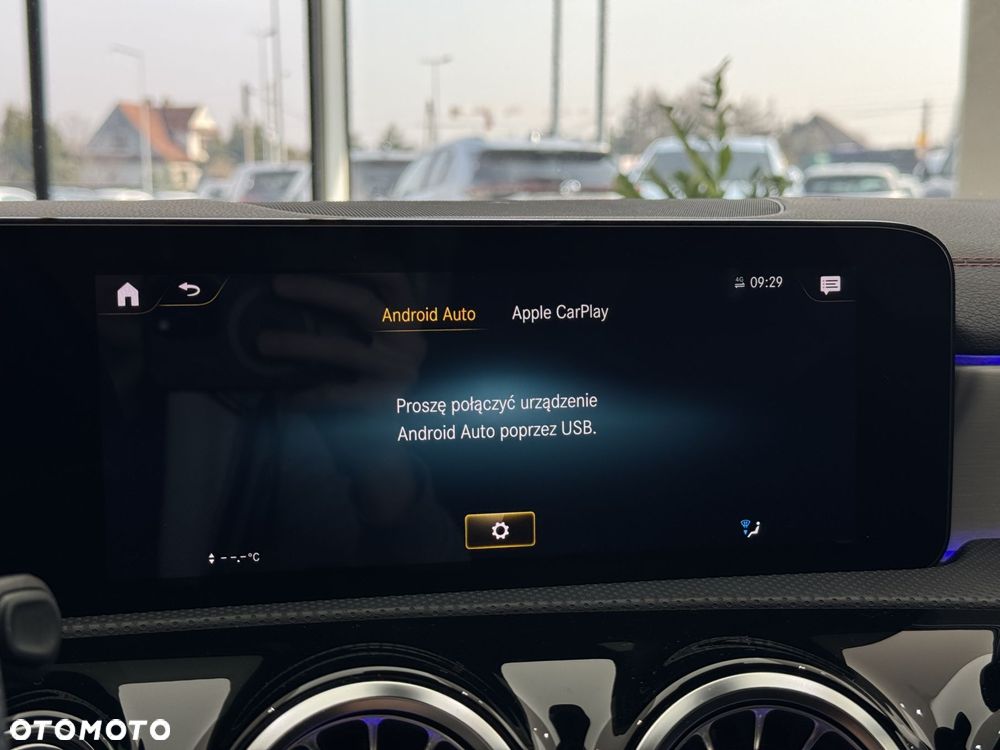 Mercedes-Benz CLA - 26