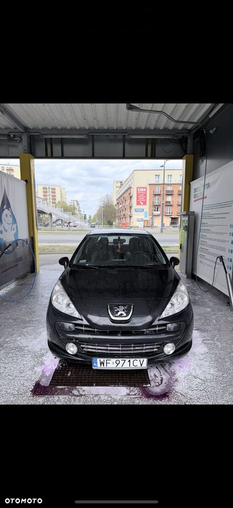 Peugeot 207 1.4 16V Trendy - 1