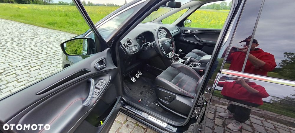 Ford S-Max - 26