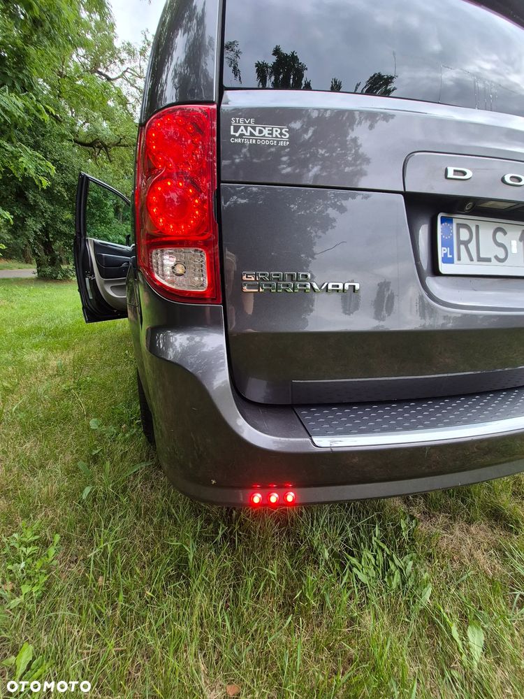 Dodge Grand Caravan - 11