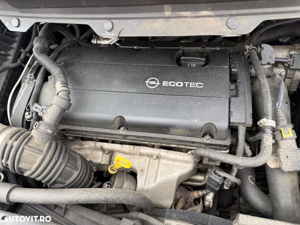Dezmembrări auto opel Zafira C Tourer 2013 ecoo m turbo benzină 16 gri cu 7 locuri volan pe stanga navigație etc - 10